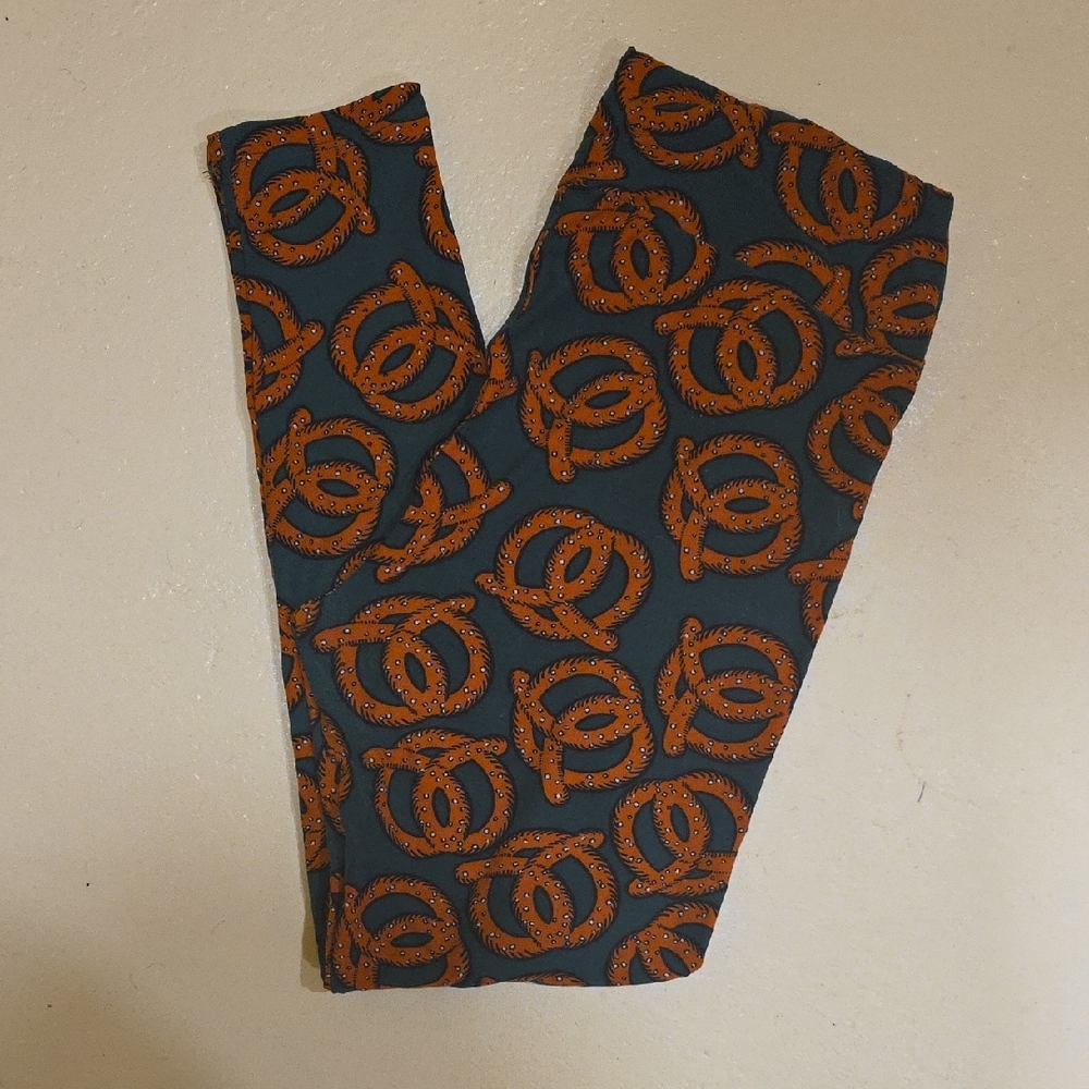 LuLaRoe Blue and Orange Pretzel Pattern Leggings